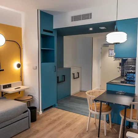 Adagio Access Centre Cathedrale Отель Руан