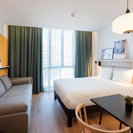 Adagio Access Centre Cathedrale Hotel
