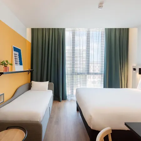 Adagio Access Centre Cathedrale Руан