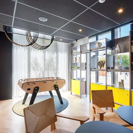 Adagio Access Centre Cathedrale 3* Руан