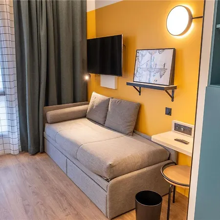 Adagio Access Centre Cathedrale Hotel 3*