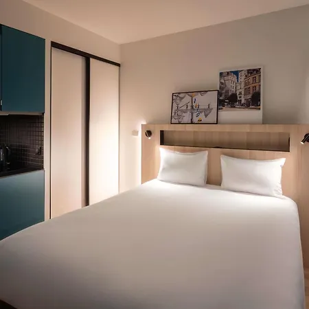 Hotel Adagio Access Centre Cathédrale 3*