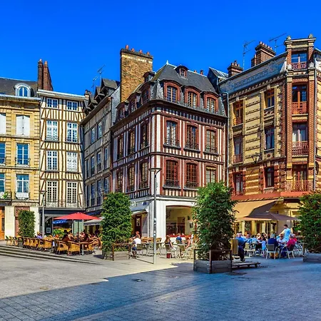 Adagio Access Centre Cathedrale Отель Руан