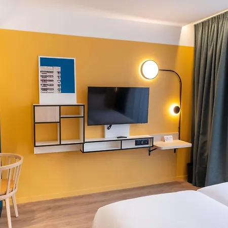 Hotel Adagio Access Centre Cathedrale 3*