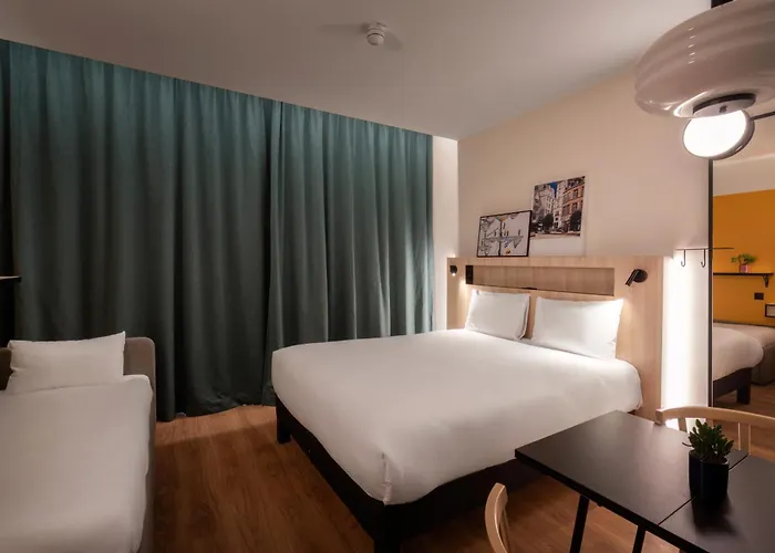 Adagio Access Centre Cathédrale Hotel 3*