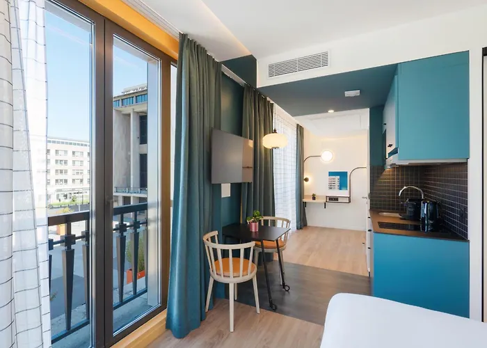 Adagio Access Centre Cathédrale Hotel 3*