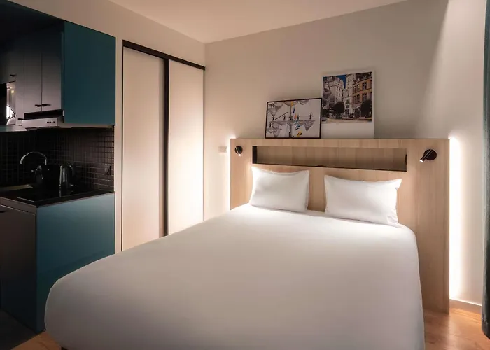 Hotel Adagio Access Centre Cathédrale 3*