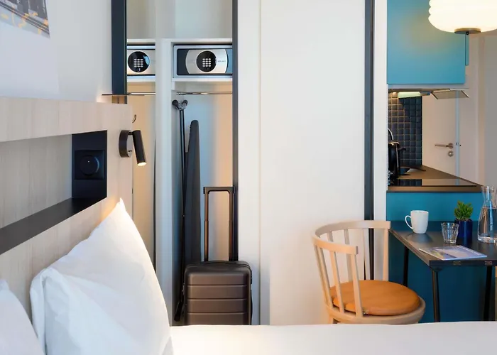 Hotel Adagio Access Centre Cathédrale 3*