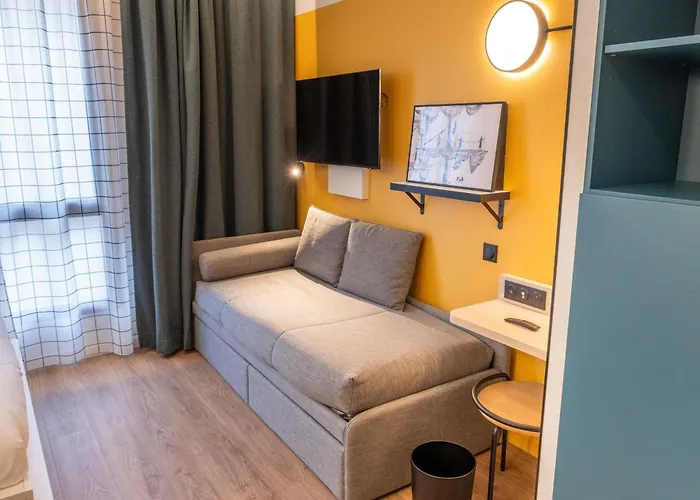 Hotel Adagio Access Centre Cathédrale 3*