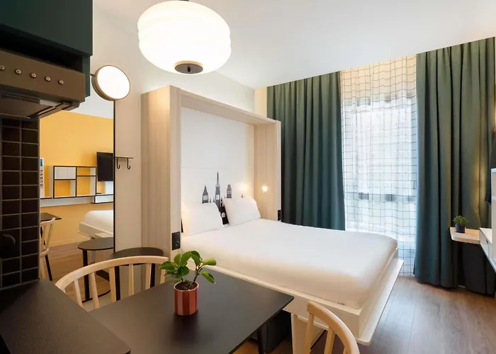 Adagio Access Centre Cathedrale 3* Ruão