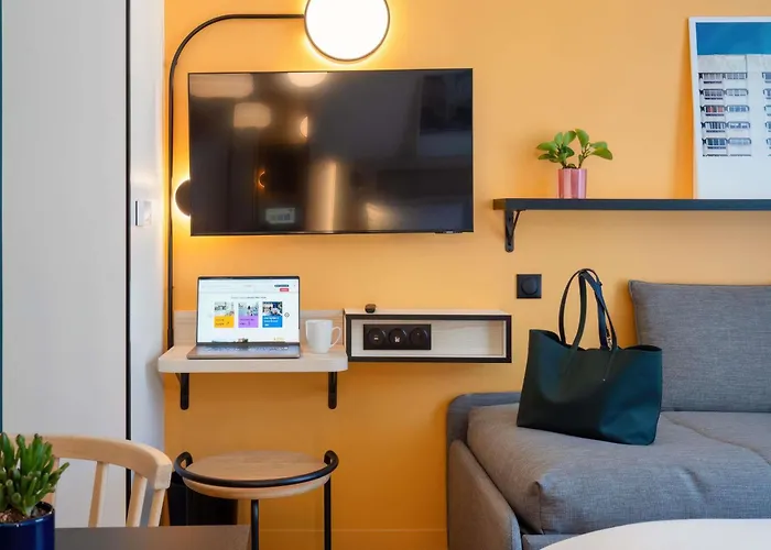 Hotel Adagio Access Centre Cathedrale 3*