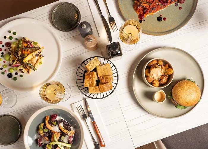 Adagio Access Centre Cathédrale Hotel 3*