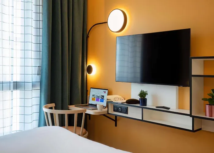 Adagio Access Centre Cathedrale Hotel