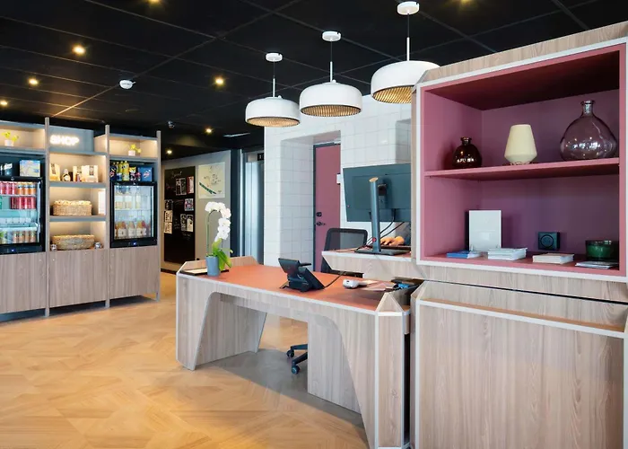 Hotel Adagio Access Centre Cathedrale 3*